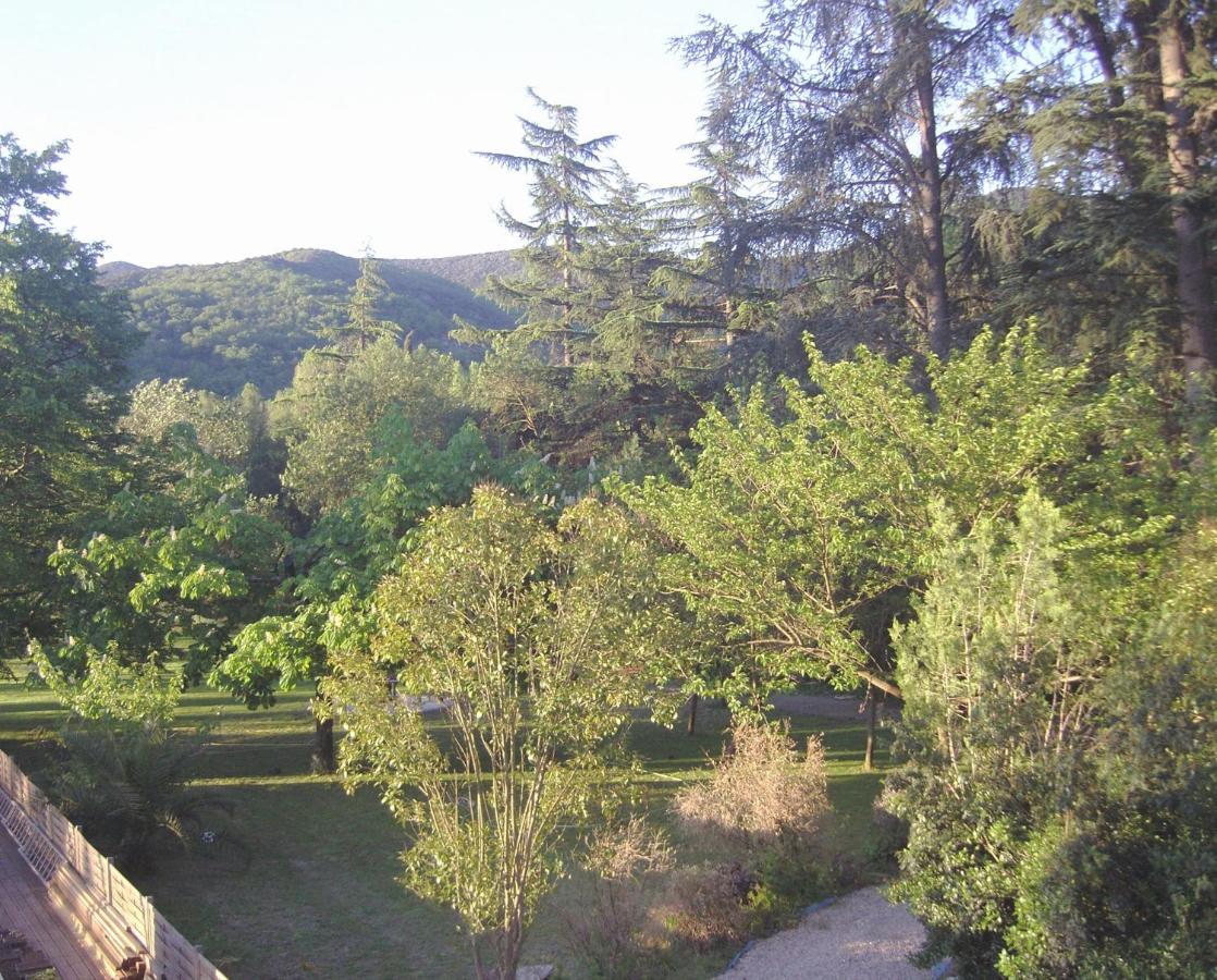 Homestay Les Martinets: Countryside Retreat With Pool And Jacuzzi Le Poujol-sur-Orb