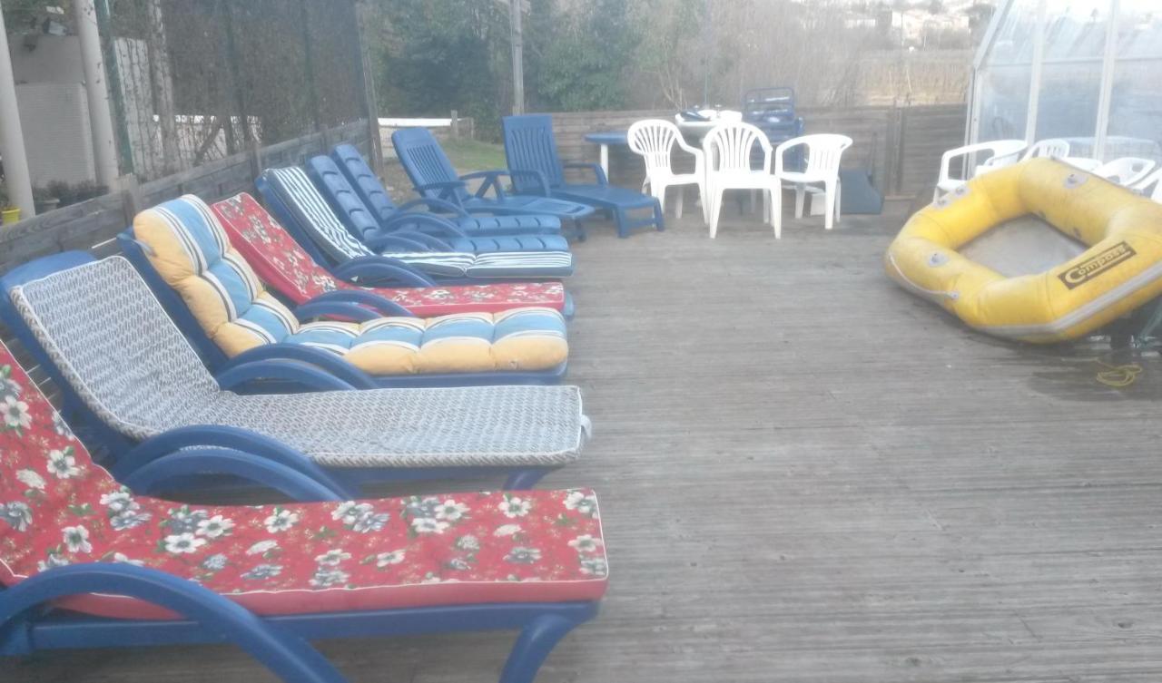 Homestay Les Martinets: Countryside Retreat With Pool And Jacuzzi