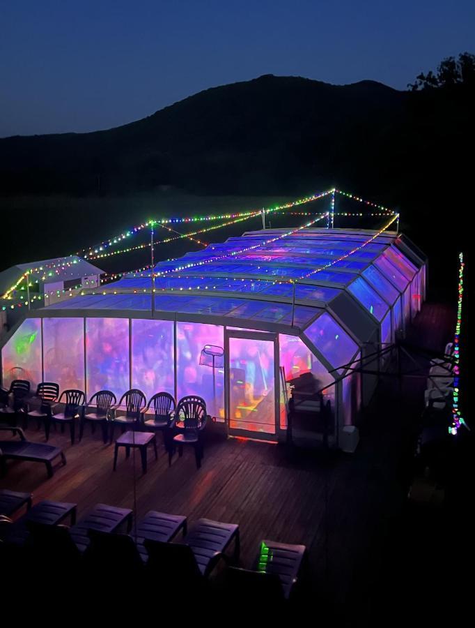 Les Martinets: Countryside Retreat With Pool And Jacuzzi Homestay